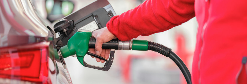 Analyst Predicts Gas Prices Could Drop Below $3 by Year-End Amid Decreasing Demand